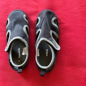 Children's size 11 Water Shoes/Sandals.  Tombik Brand.